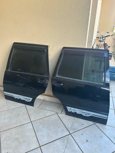 Portas traseiras Fiat uno 2007 completas