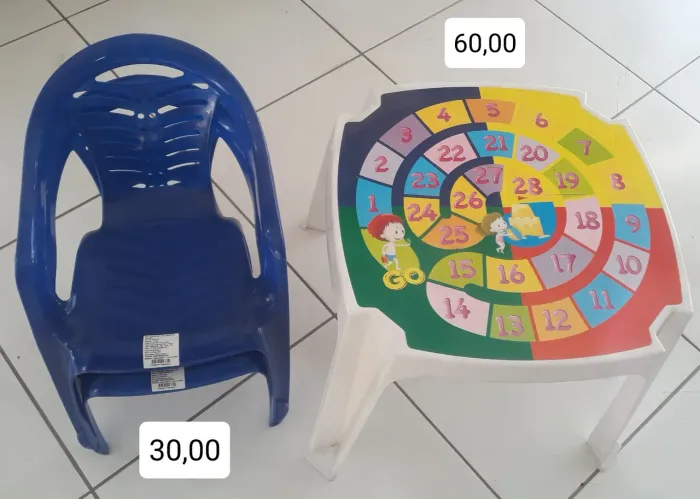 Mesa e cadeira infantil 