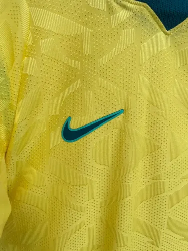 Camisas Brasil modelo jogador