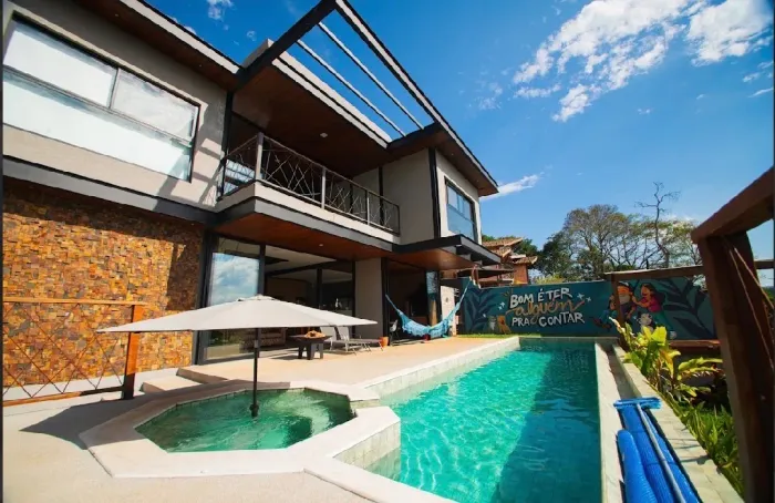 Casa estrutura metálica em condomínio no Pq Petrópolis 