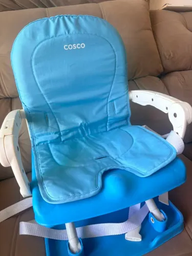 Cadeira de alimentação infantil