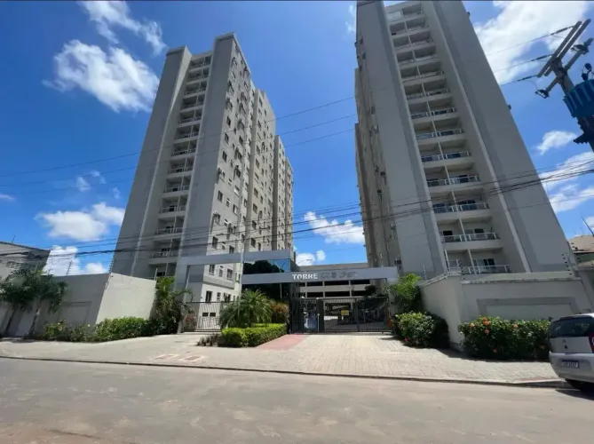 Torre dos Ipês - 47 metros - 2 quartos com 1 banheiro - Elevador - Lazer Completo - Passar