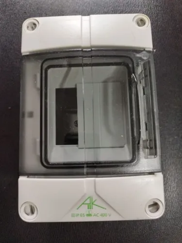 Caixa para disjuntor, de sobrepor IP65