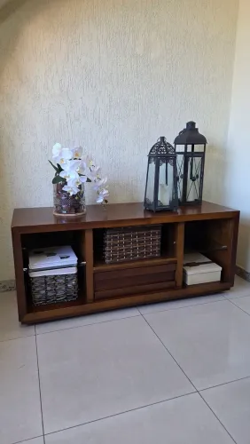 Rack para TV (Aparador/Buffet Baixo) madeira maciça