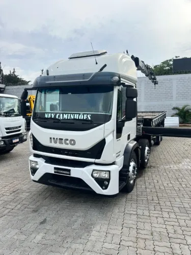 Iveco 31300 Bi Truck Munck Ano 2022