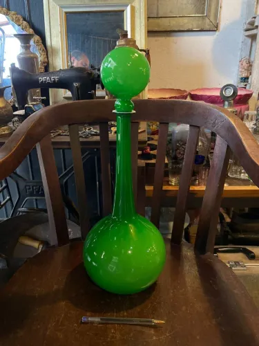 Antiga garrafa verde bola em murano e opalina anos 60 (ref:307)