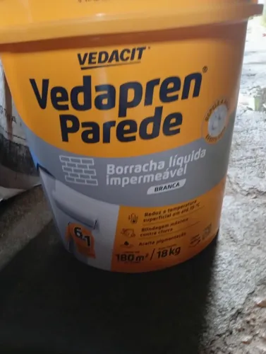 Veda pren parede balde 18 litros 