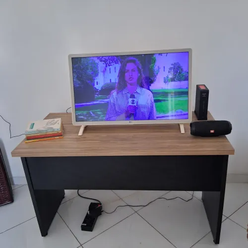 Mesa para home  office ( computador) Larg.120cm X Comp.60cmX Alt.74cm 