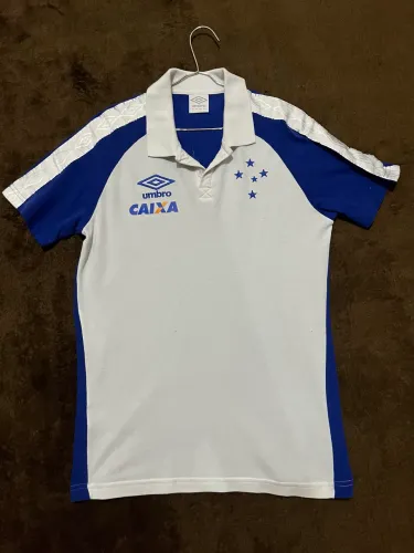 Polo de viagem Cruzeiro - 2017 - Tamanho P (veste M tbm) - pouco usada