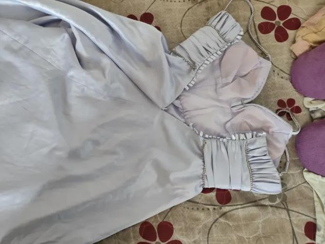 vestido de festa lilás