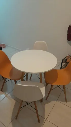 Conjunto Mesa Eiffel e 4 cadeiras