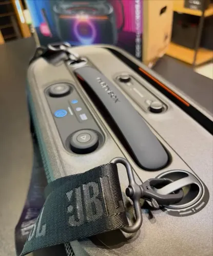 JBL PartyBox On The Go 2, com Microfone