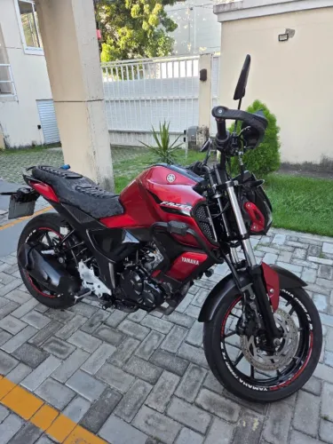 VENDO FZ15 VERMELHA - YAMAHA