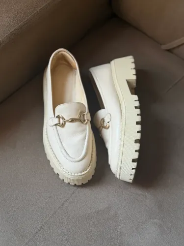 Mocassim bege Arezzo