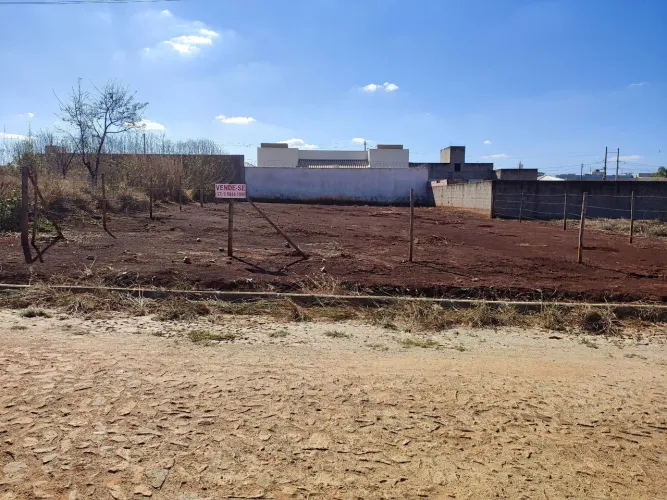 Lote excelente localização 100% plano