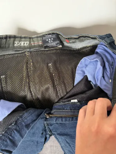 Calça x11 com aramida e joelheira 
