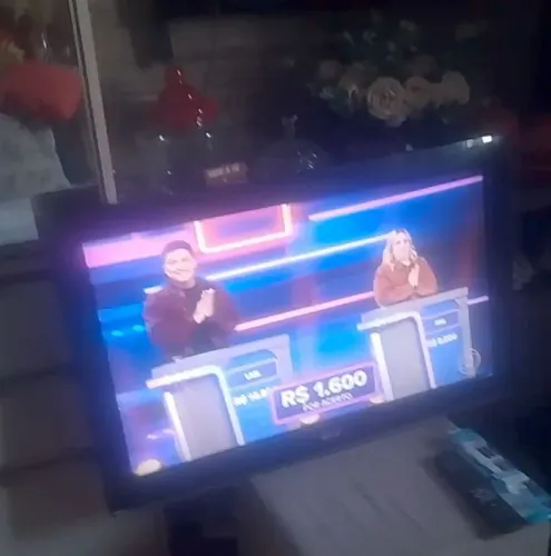 Tv 32 polegadas Não é SMART