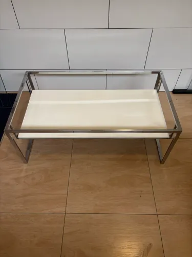 Mesa de centro estrutura inox, tampão auxiliar MDF, falta tampão principal de vidro