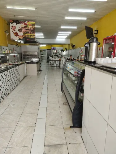 "RESTAURANTE E LANCHONETE NO CENTRO DE FORTALEZA"