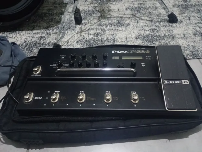 Pedaleira LINE 6