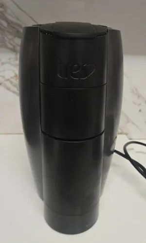 Cafeteira Espresso TRES Lov da 3 Corações