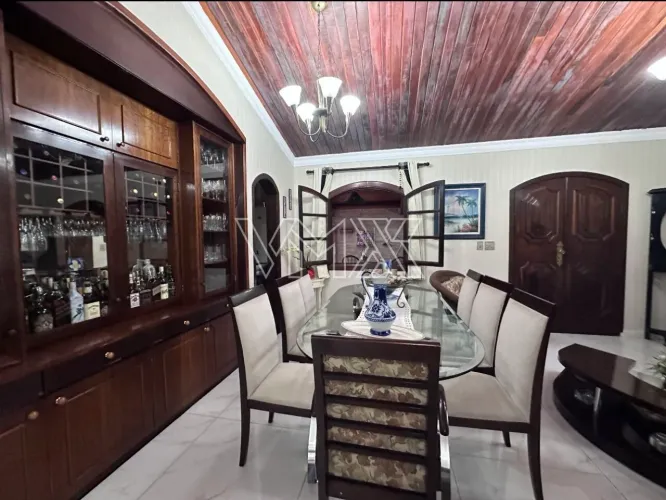 CASA TÉRREA Á VENDA NO TREMEMBÉ - SP