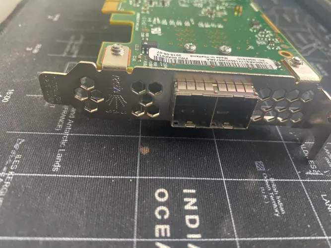 Placa Controladora Hba Lsi 9300 8e Professional 12g Externa