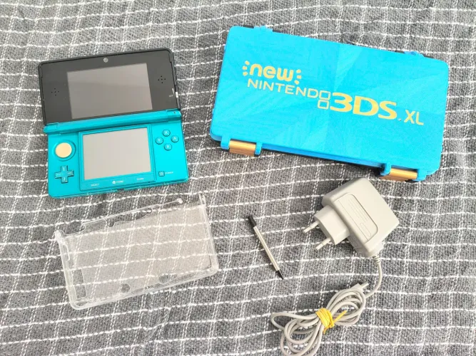 Nintendo 3DS Aqua Blue (Desbloqueado)