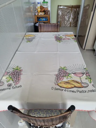 Toalha de mesa emborrachada impermeável com símbolos cristãos - 6 lugares