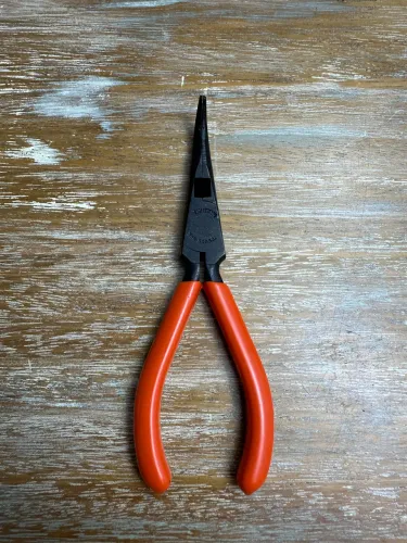 Alicate de bico torto Tauros 6" 