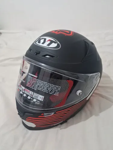 Capacete KYT Striker 2V Livery - Novo