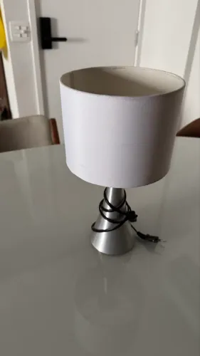 Luminária abajour mesa perfeita com lâmpada