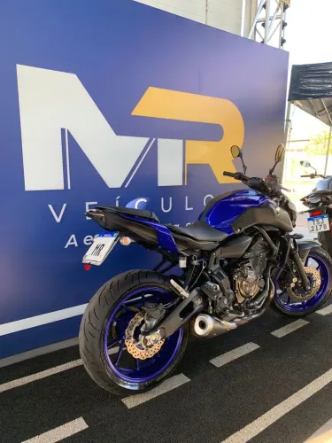 Yamaha MT 07 (@mr veículos)