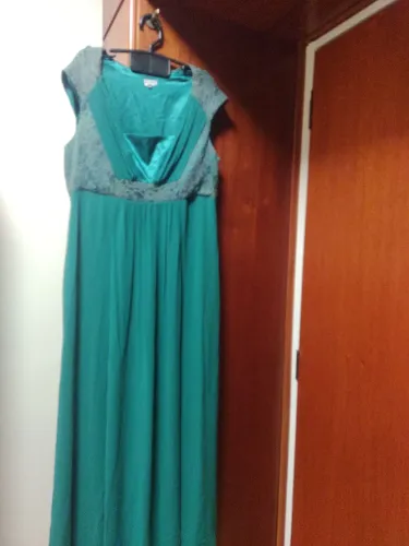 Vestido verde longo para festa 