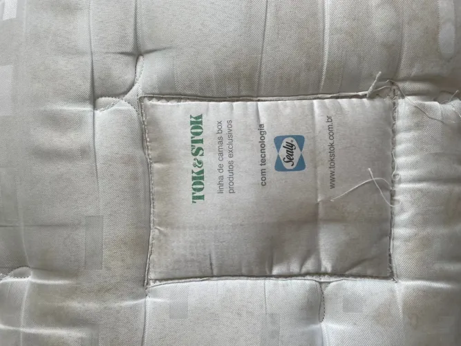 Cama Box Queen Tok&Stok + Colchão Sealy