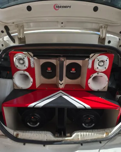 Vendo som automotivo 