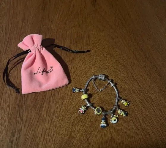 Pulseira Life Sua História Vivara prata 925 com pedras incolores + 8 Berloques Minions