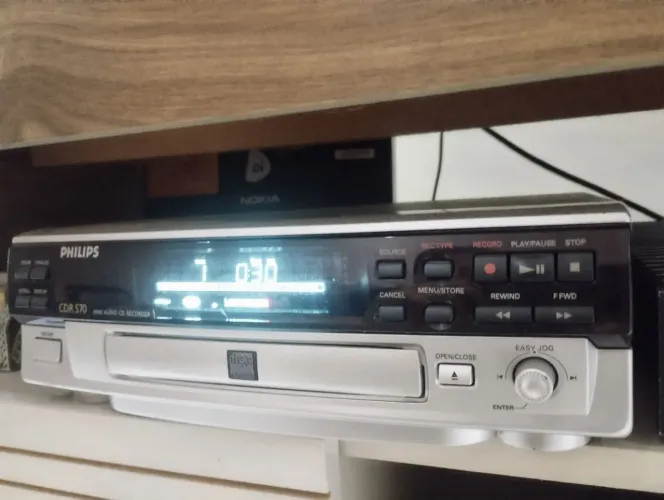 CDR 570 Philips. Gravador e reprodutor de CDs