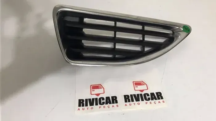 Grade Radiador Megane Dian Esquerda 2001 2002 2003 2004 1712 Esquerdo