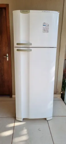 Vendo Geladeira Eletrolux Dc 49