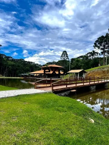 CHÁCARA COM PESQUEIRO EM CAMPINA GRANDE DO SUL