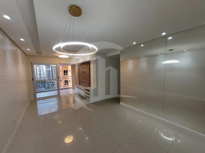 Apartamento reformado no Condomínio Clube Jardins