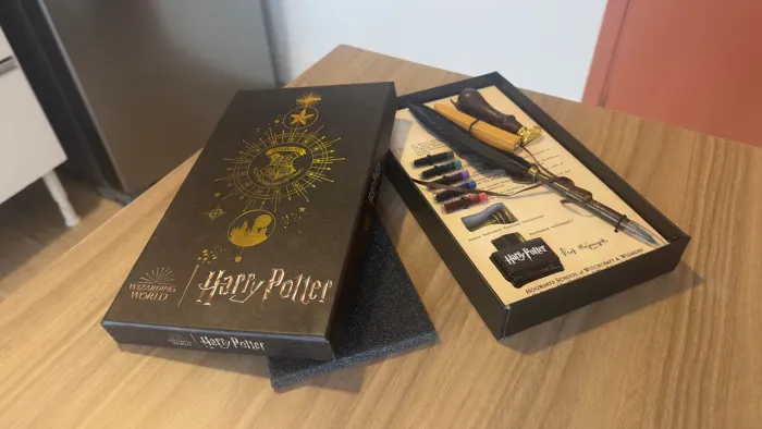 Kit Especial Caneta & Tinteiro Harry Potter com Pena Nanquim