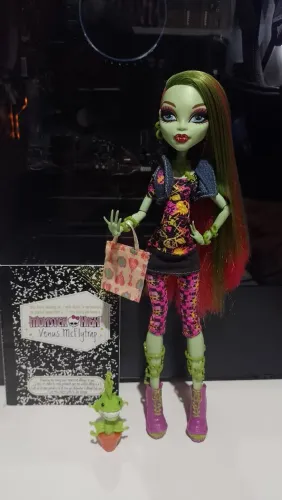 Monster high Vênus McFlytrap Básica - w1