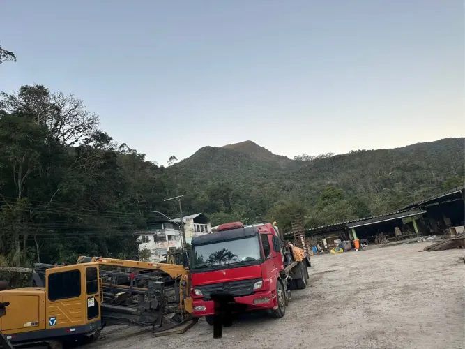 Aluguel de pátio por , terreno para guardar máquinas e equipamentos , galpao.