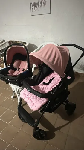 Carrinho e bebê conforto