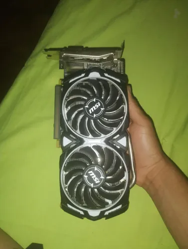 placa de video msi pouco usada