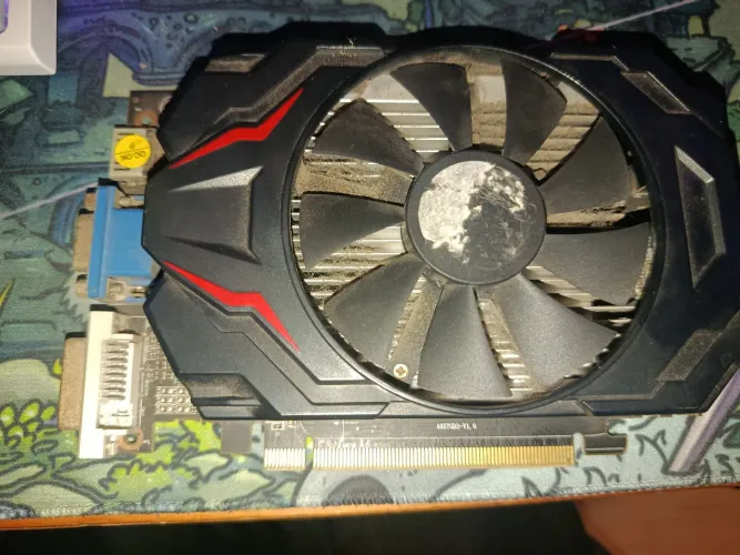Placa de vídeo AMD HD 6570 OC 2GB