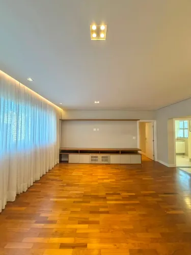 Apartamento para venda em Pinheiros com 3 quartos, sendo 1 suíte, 143m²