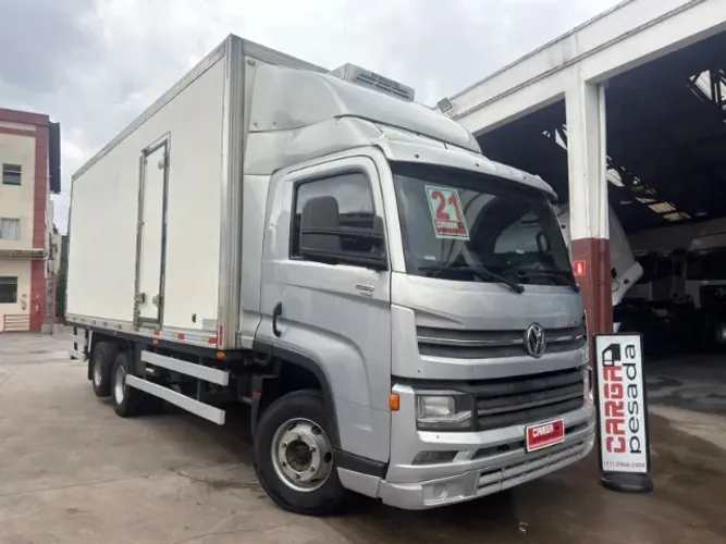 Volks 13.180 DELIVERY PRIME 6X2 FRIGORIFICO
